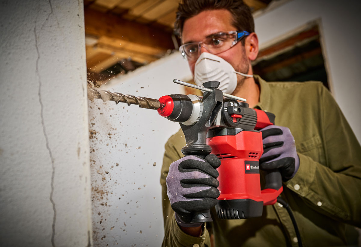 Το εργαλείο μαζί με τη θήκη μεταφοράς.